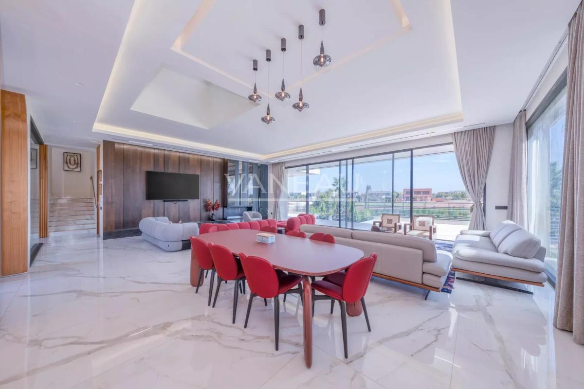 Villa au coeur d'un prestigieux golf