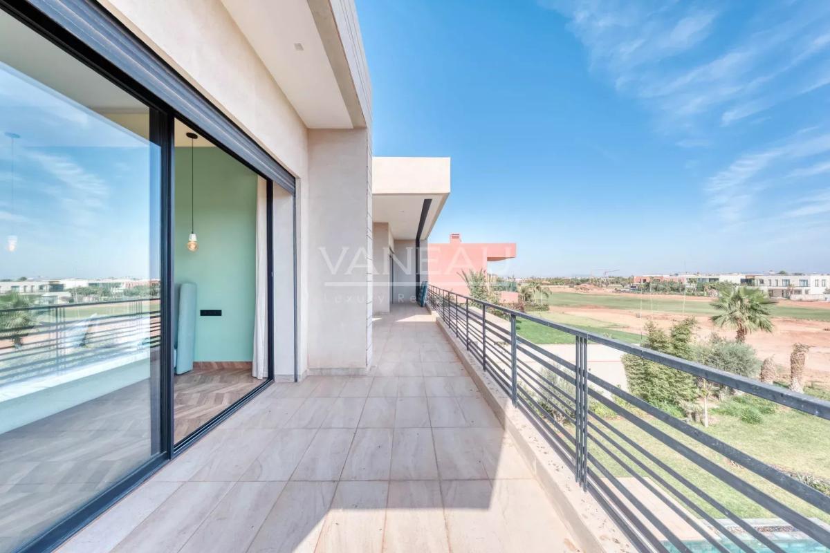 Villa au coeur d'un prestigieux golf