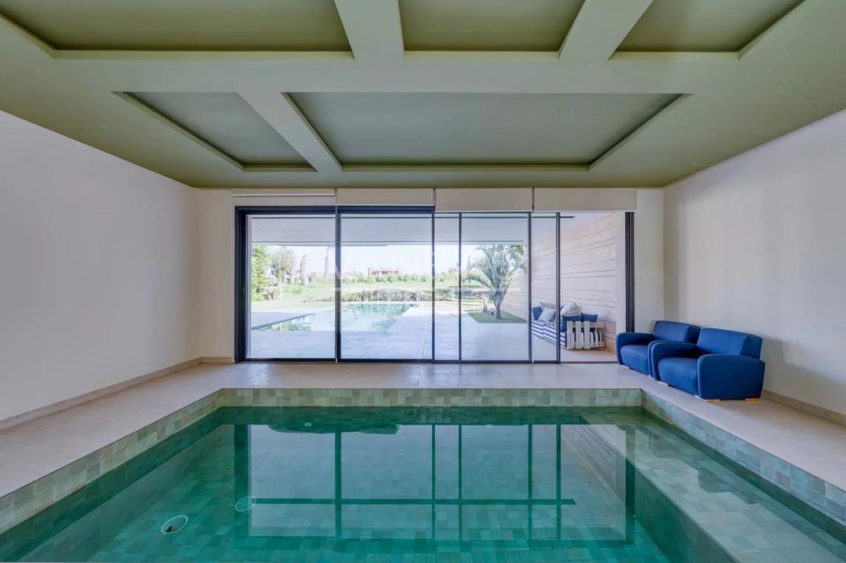 Villa au coeur d'un prestigieux golf
