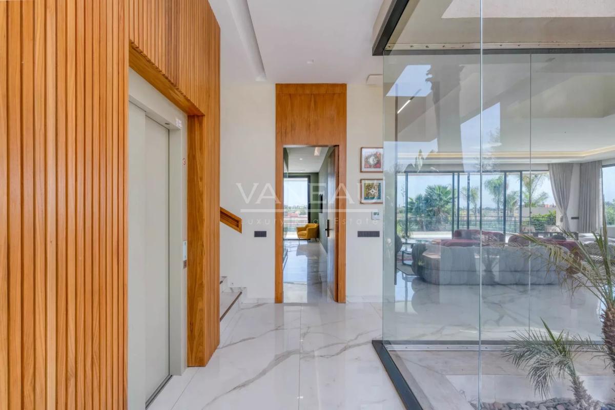 Villa au coeur d'un prestigieux golf