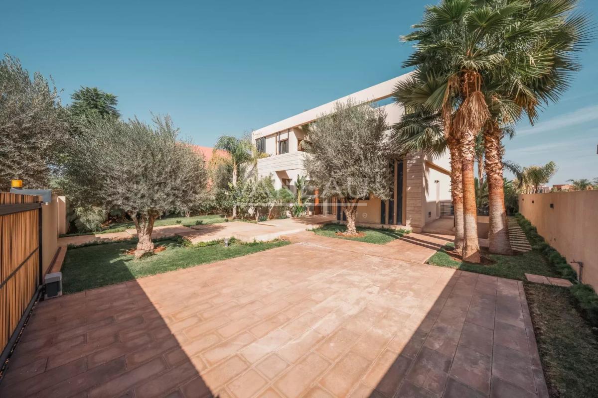 Villa au coeur d'un prestigieux golf