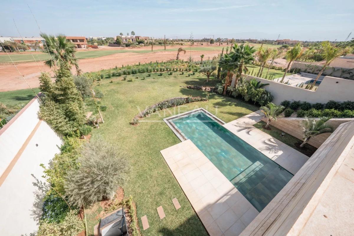 Villa au coeur d'un prestigieux golf