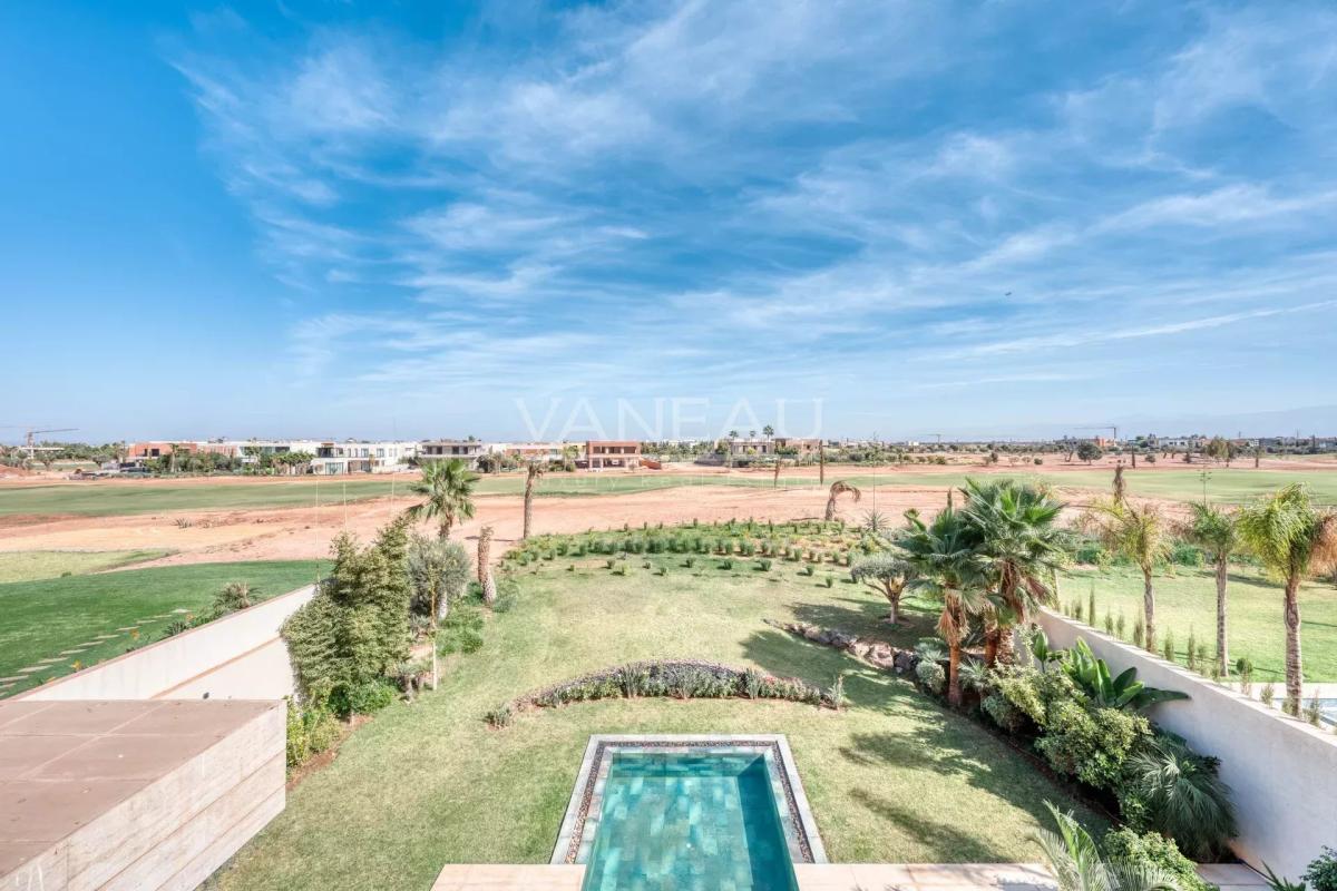 Villa au coeur d'un prestigieux golf