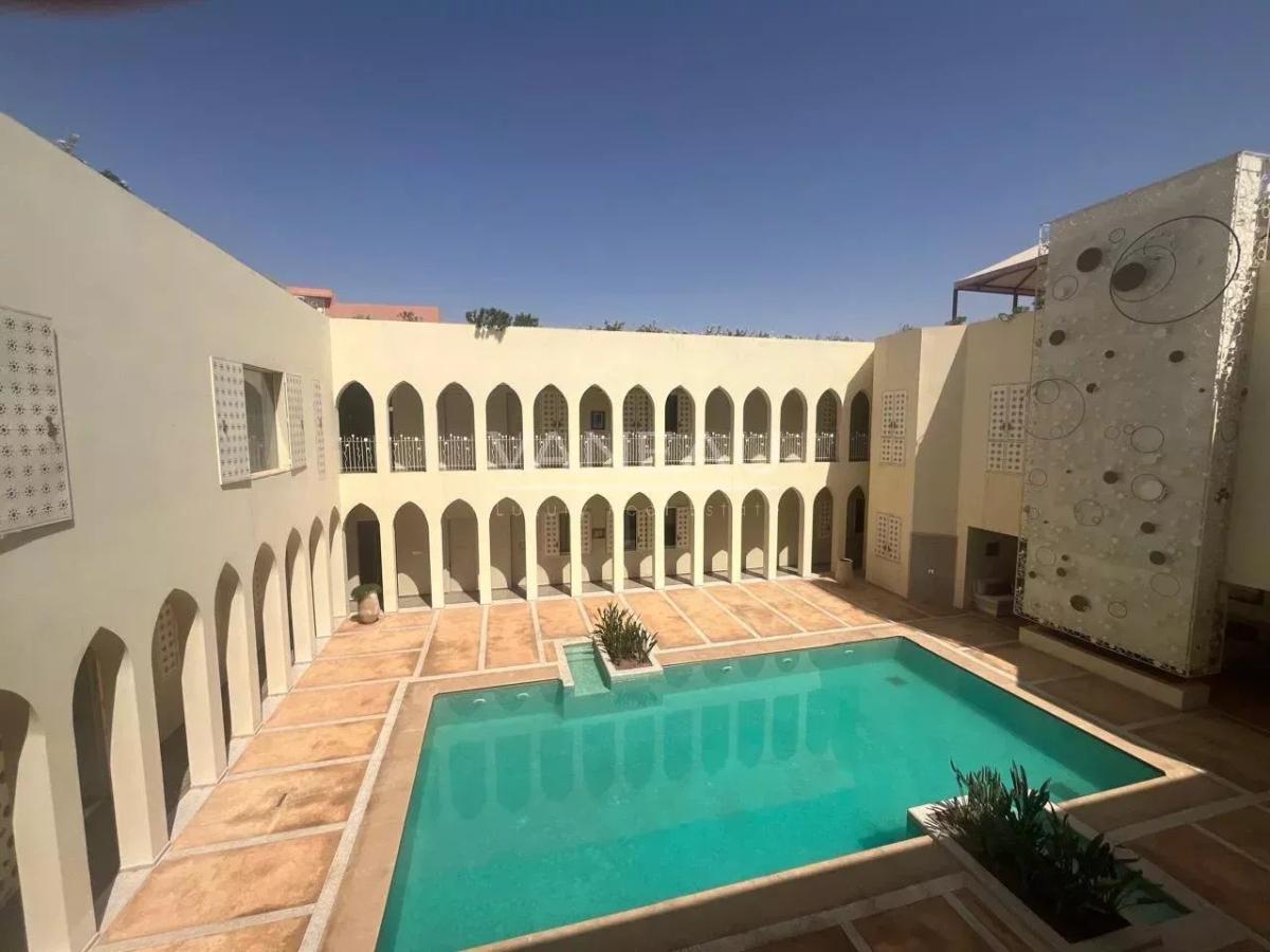 Hotel 36 chambres/ Suites  quartier Agdal
