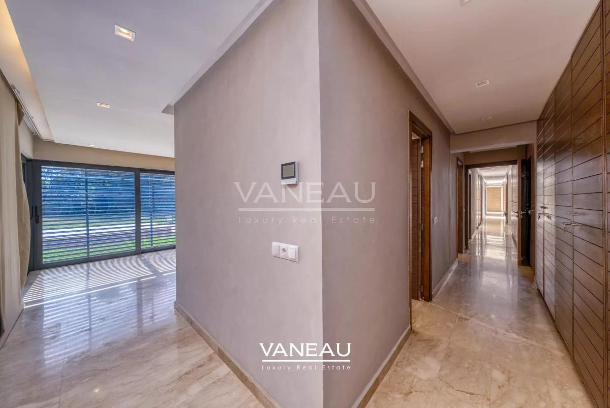 Grande villa en premiere ligne de golf à Almaaden