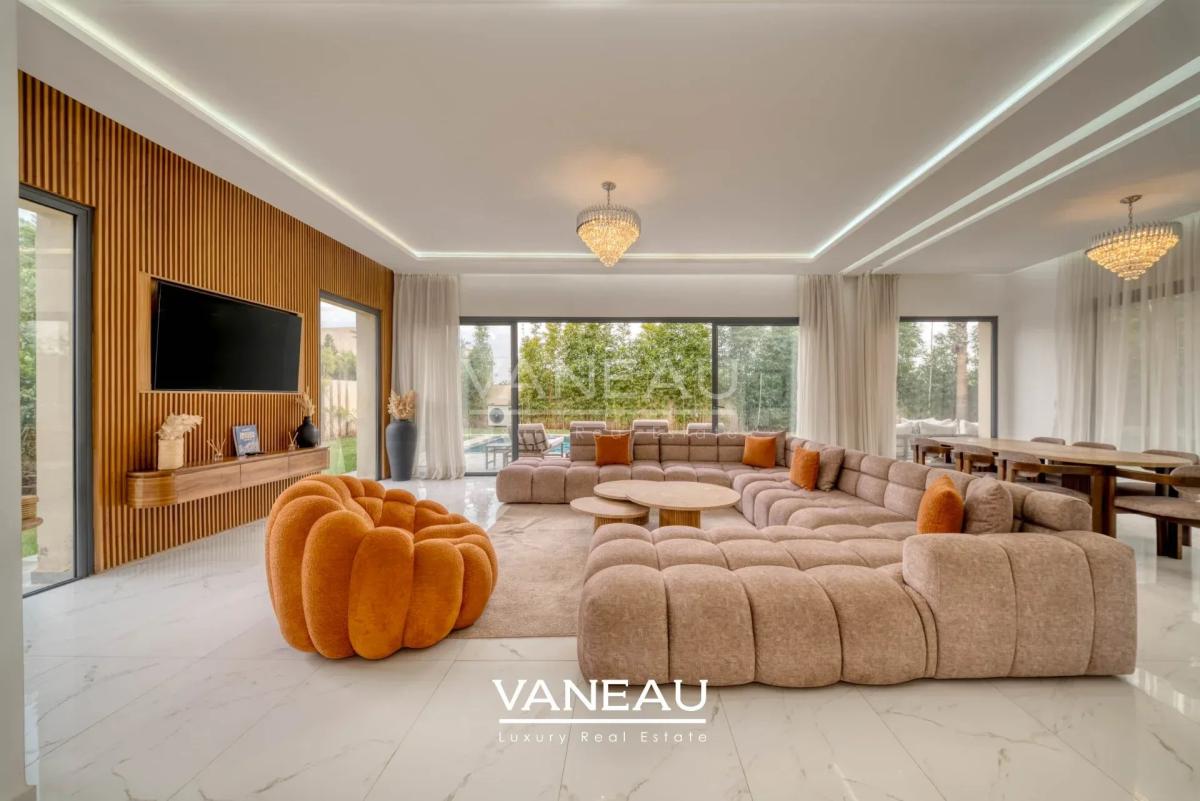 VILLA 4 SUITES AU COEUR D'UN PRESTIGIEUX GOLF