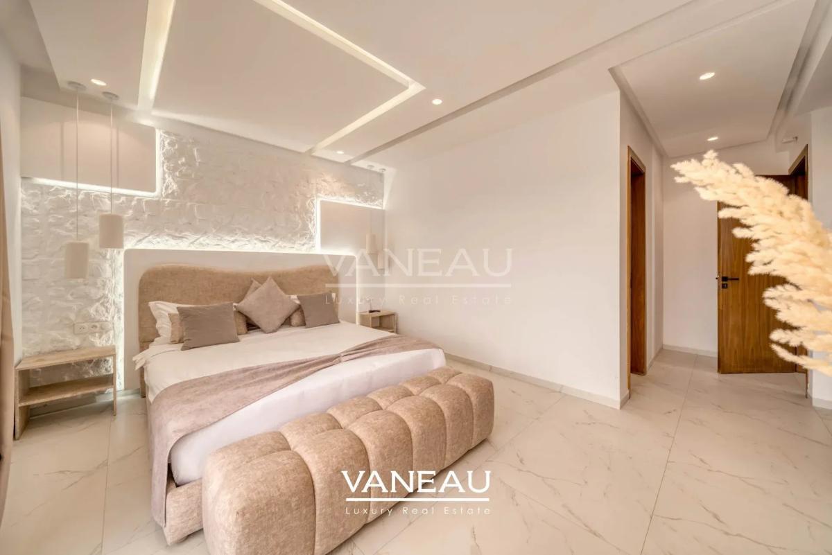 VILLA 4 SUITES AU COEUR D'UN PRESTIGIEUX GOLF