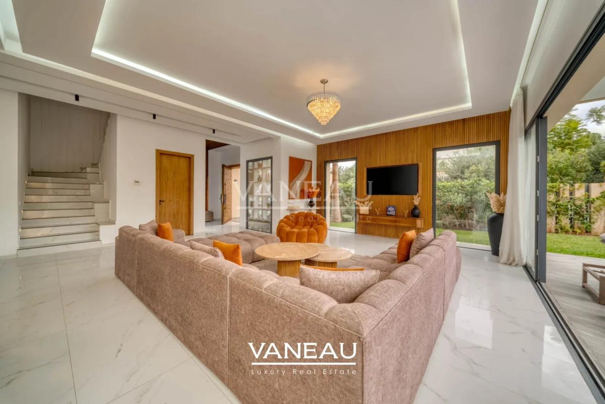VILLA 4 SUITES AU COEUR D'UN PRESTIGIEUX GOLF