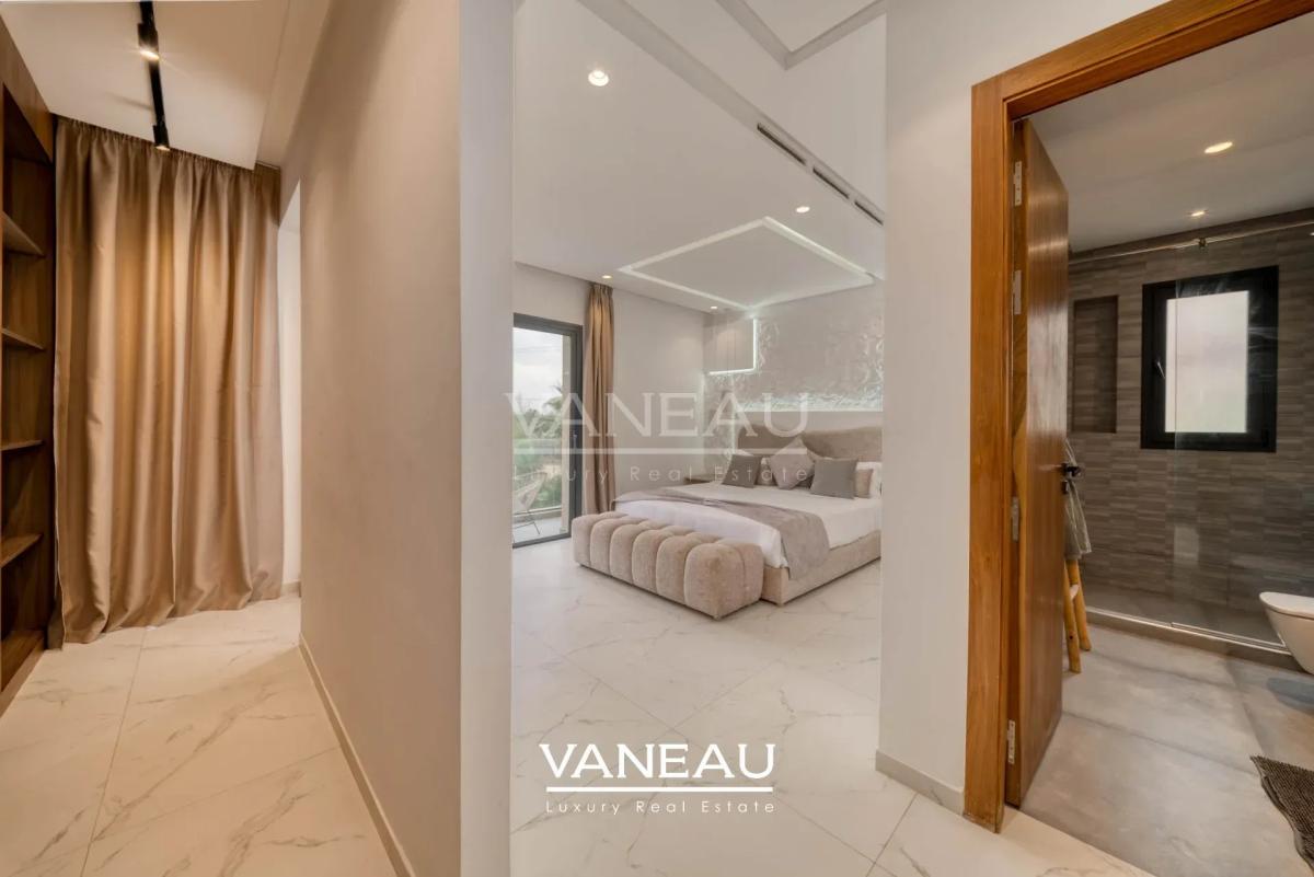 VILLA 4 SUITES AU COEUR D'UN PRESTIGIEUX GOLF