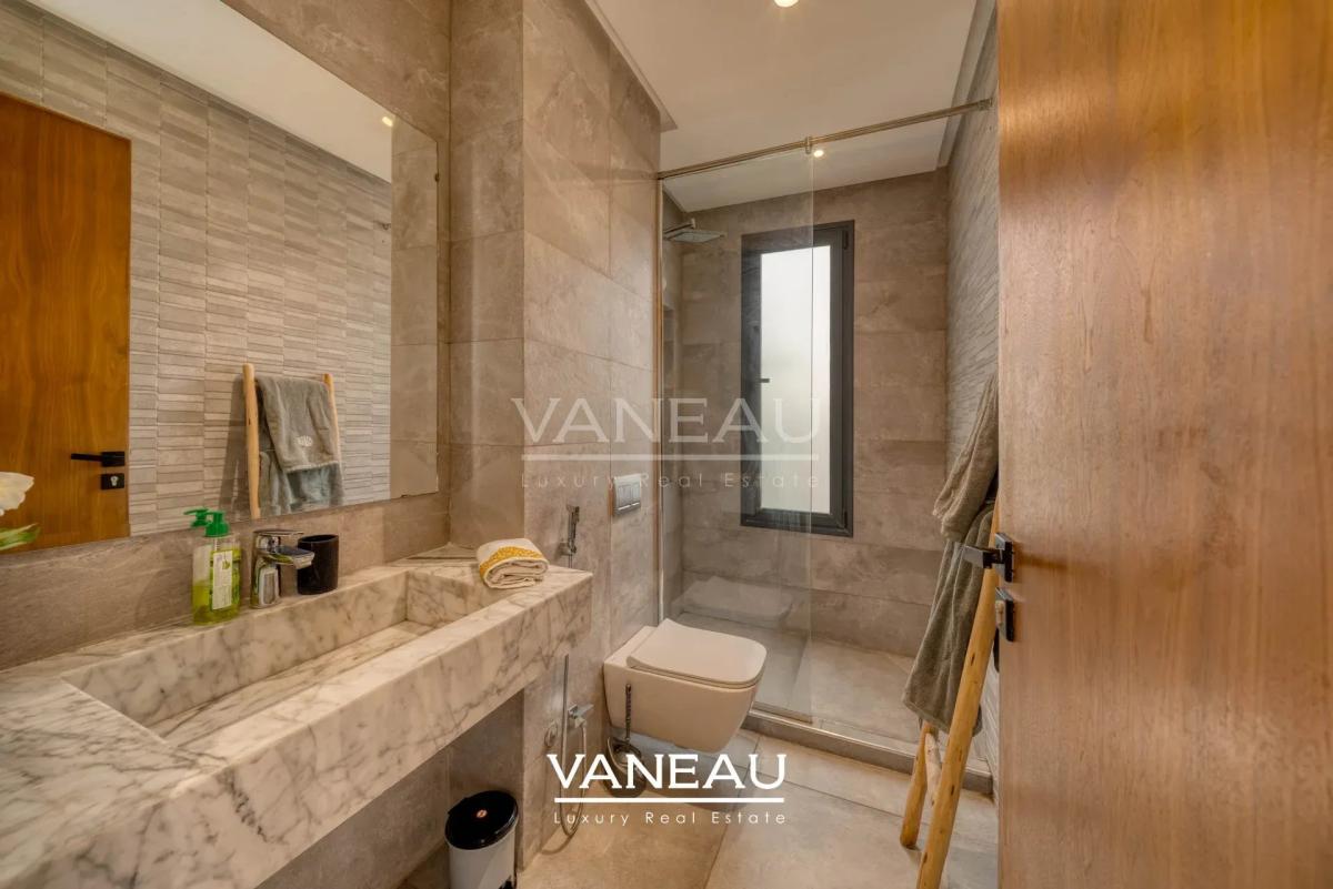 VILLA 4 SUITES AU COEUR D'UN PRESTIGIEUX GOLF