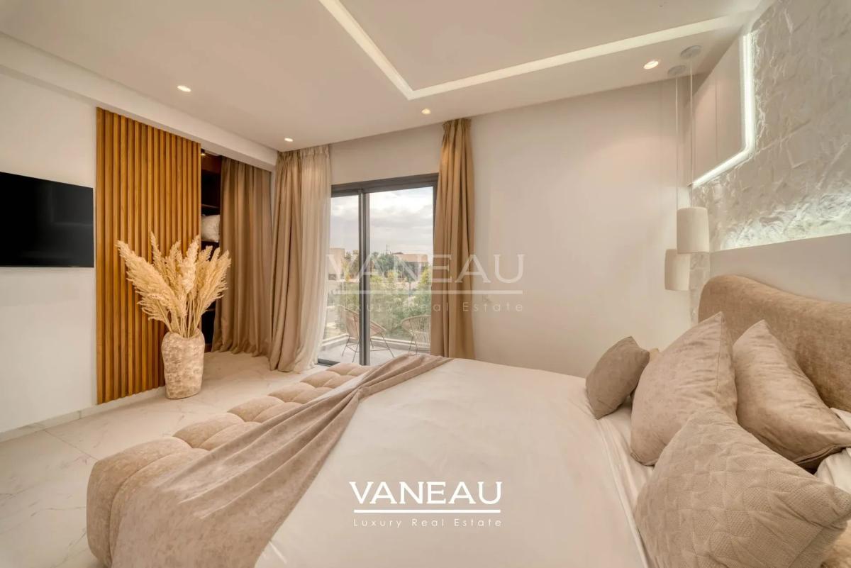 VILLA 4 SUITES AU COEUR D'UN PRESTIGIEUX GOLF