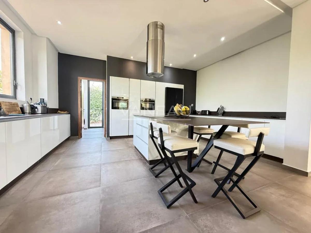 Villa Contemporaine à Vendre route d'Amismiz