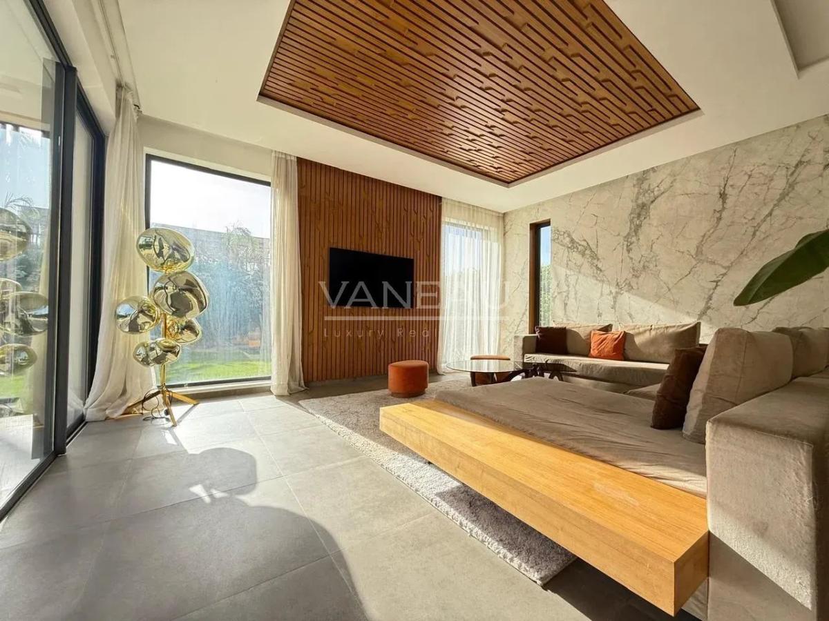 Villa Contemporaine à Vendre route d'Amismiz