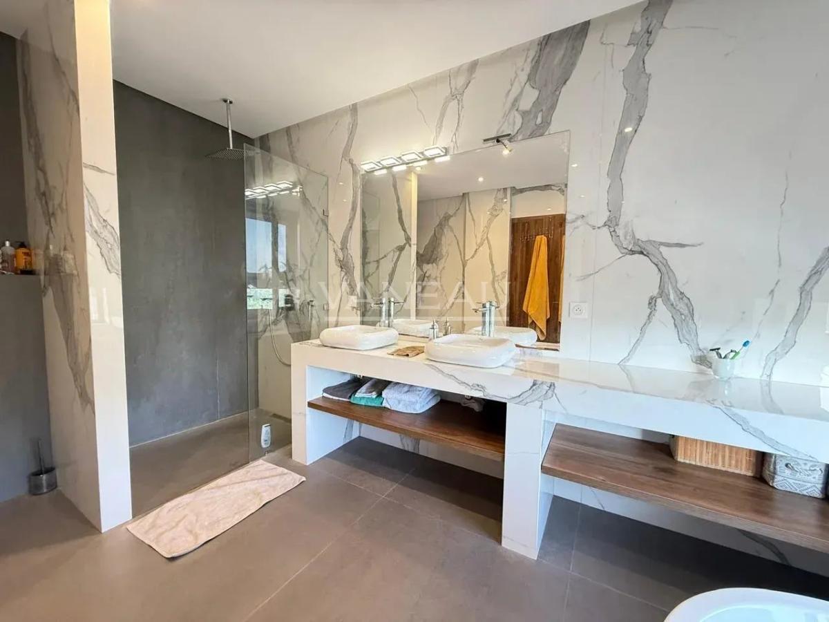 Villa Contemporaine à Vendre route d'Amismiz