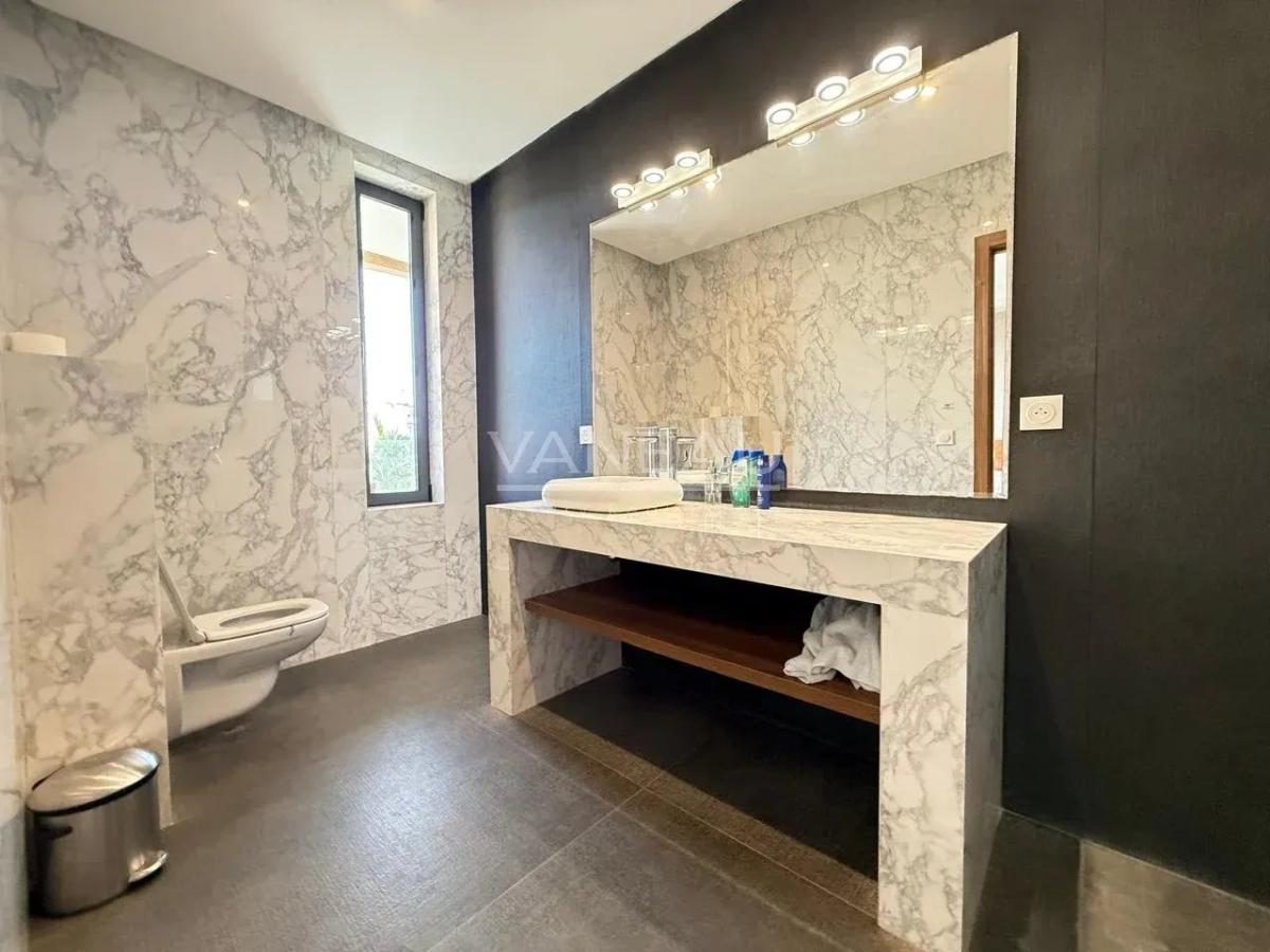 Villa Contemporaine à Vendre route d'Amismiz