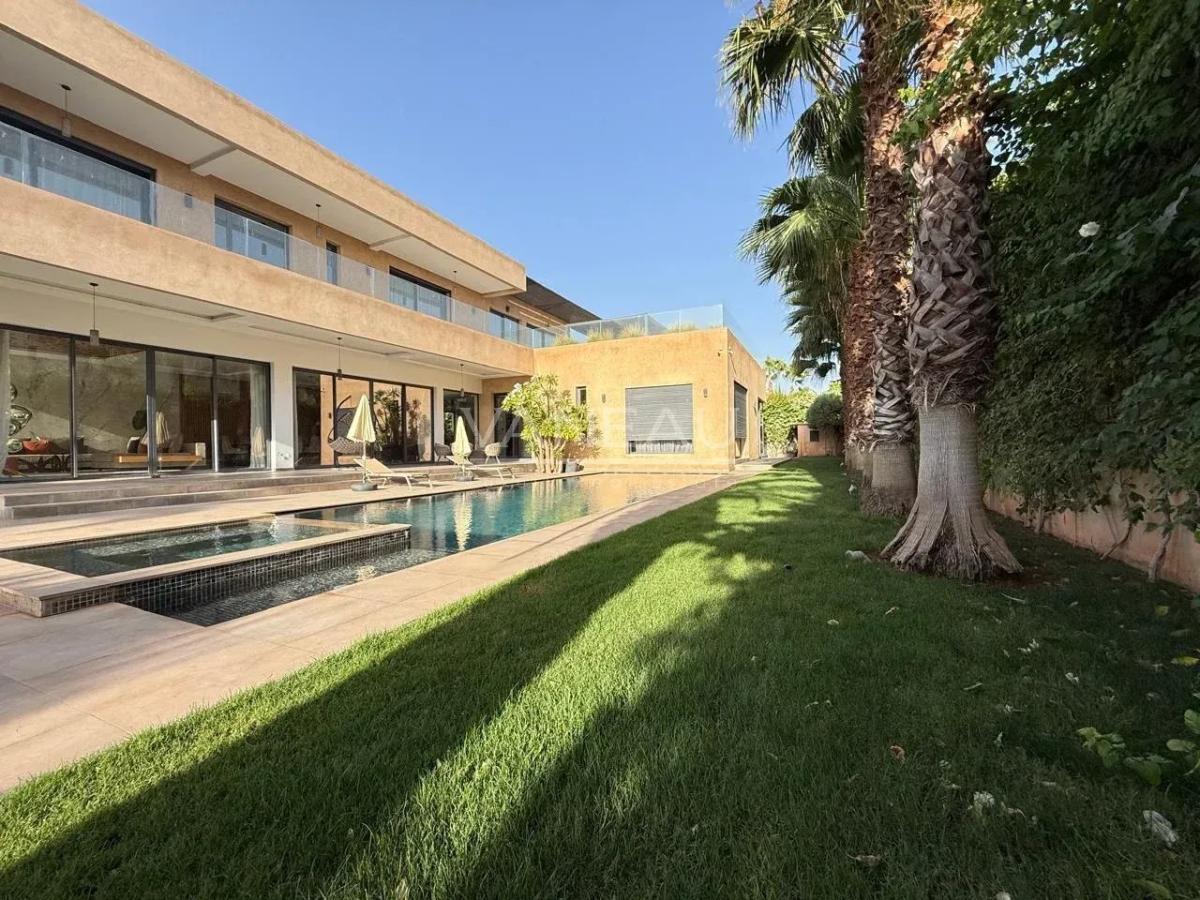 Villa Contemporaine à Vendre route d'Amismiz