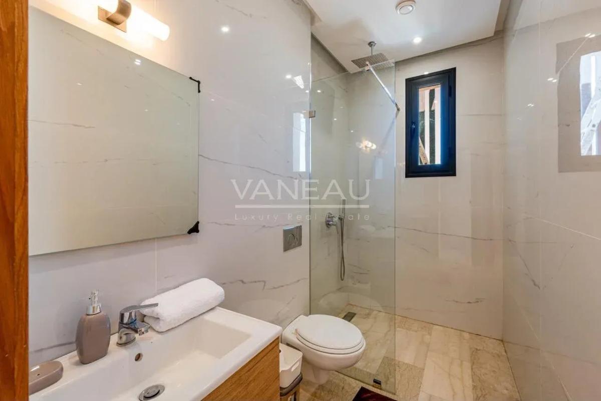 Villa de luxe 5 chambres avec piscine, hammam et cinéma privé
