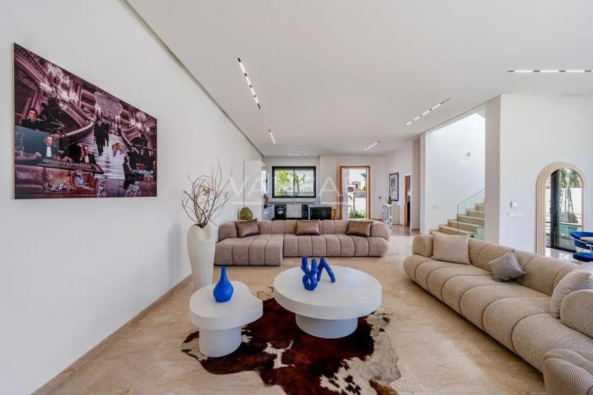 Villa de luxe 5 chambres avec piscine, hammam et cinéma privé