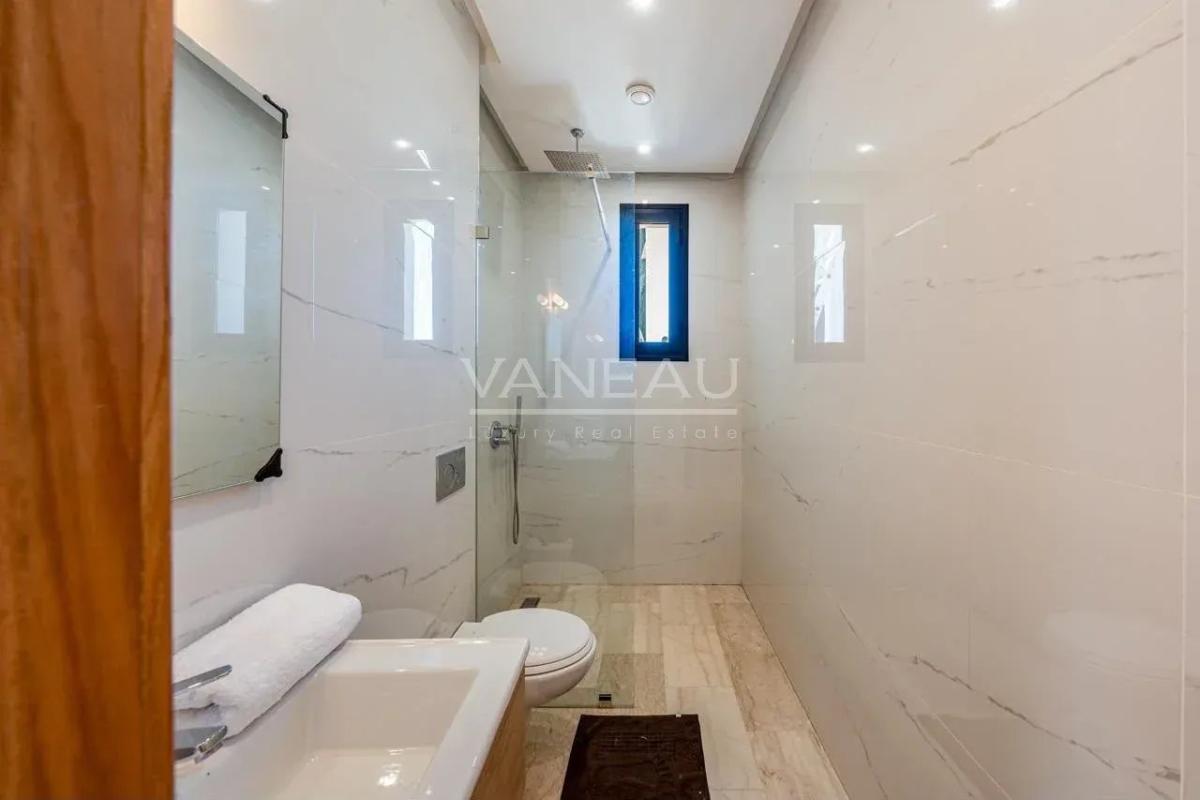 Villa de luxe 5 chambres avec piscine, hammam et cinéma privé