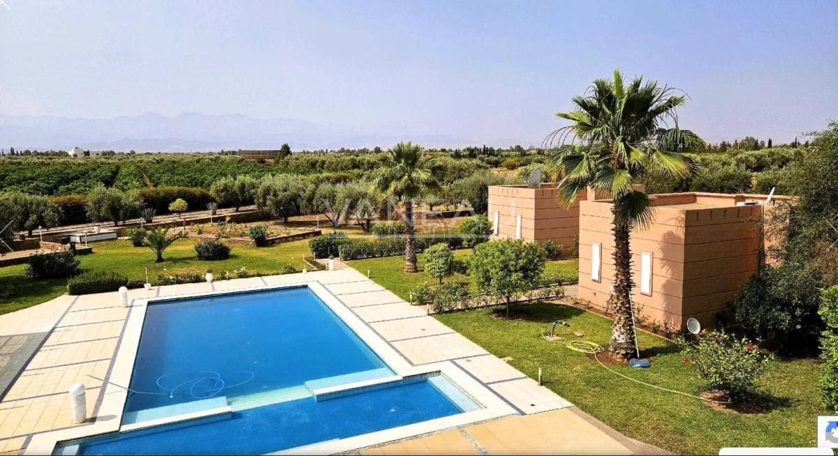 Beau Domaine a vendre avec AVNA , Sidi Abdelghiat
