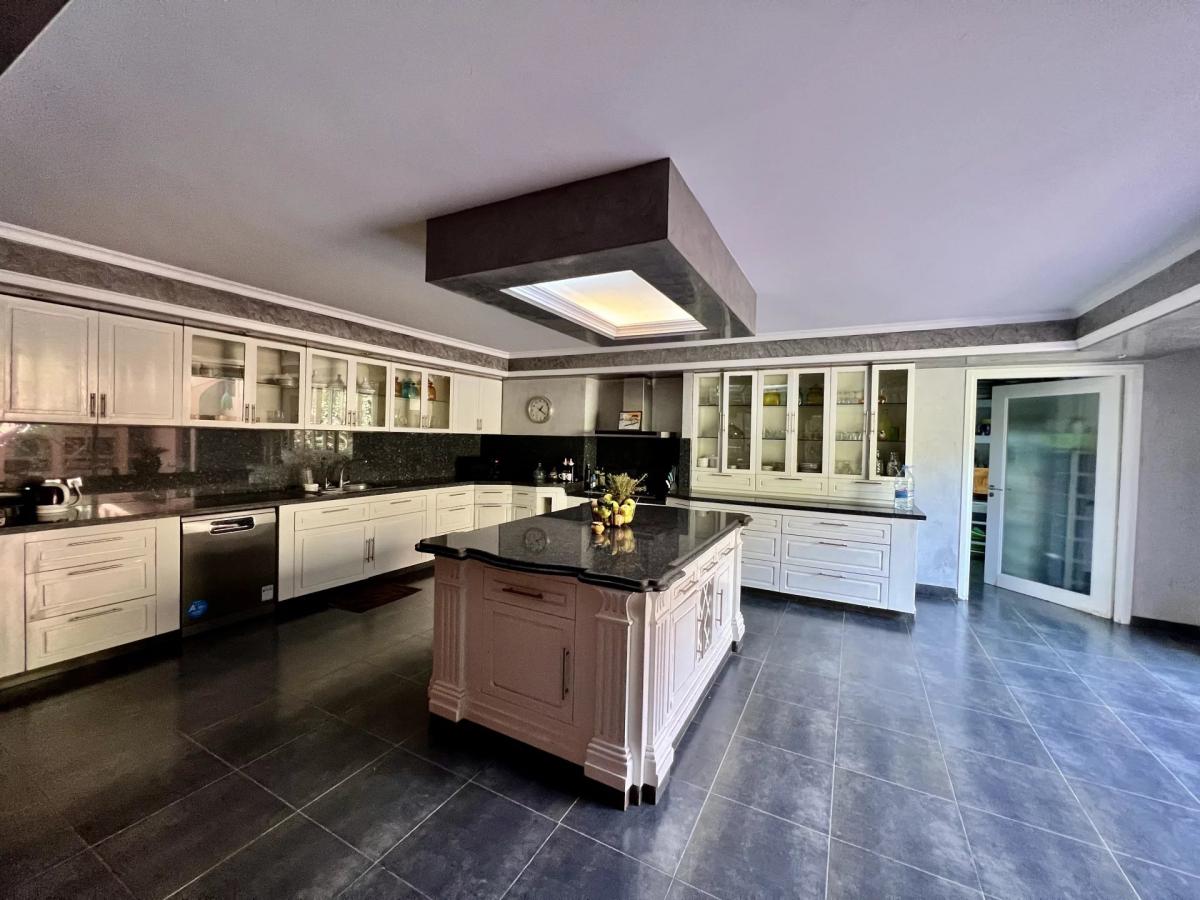 Villa 6 suites à vendre au coeur d'un des plus prestigieux Golf 