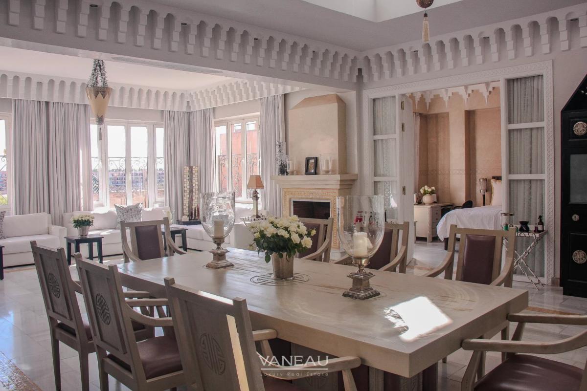 Magnifique penthouse avec un superbe rooftop