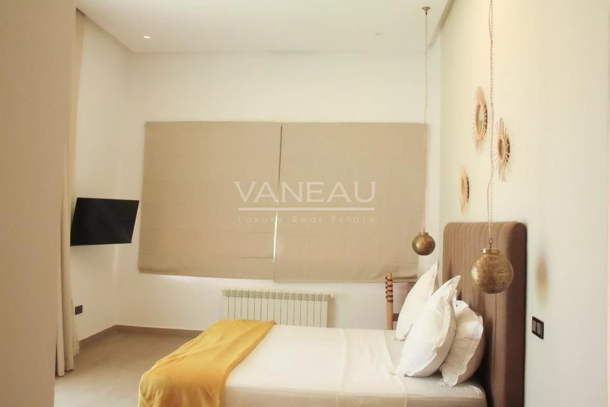 Villa contemporaine isolée collée au golf d'Amelkis