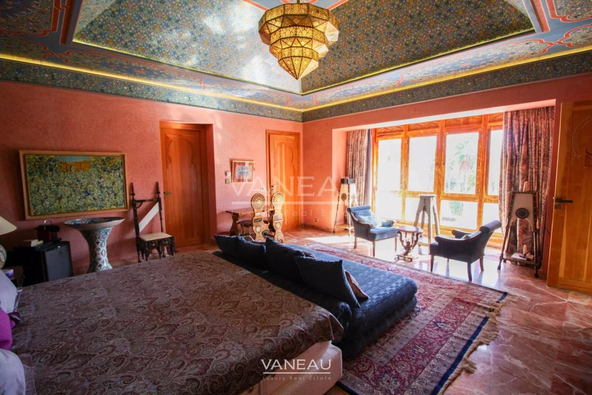 BELLE DEMEURE À MARRAKECH À VENDRE AUX ALLURES D'UN PALAIS DES M