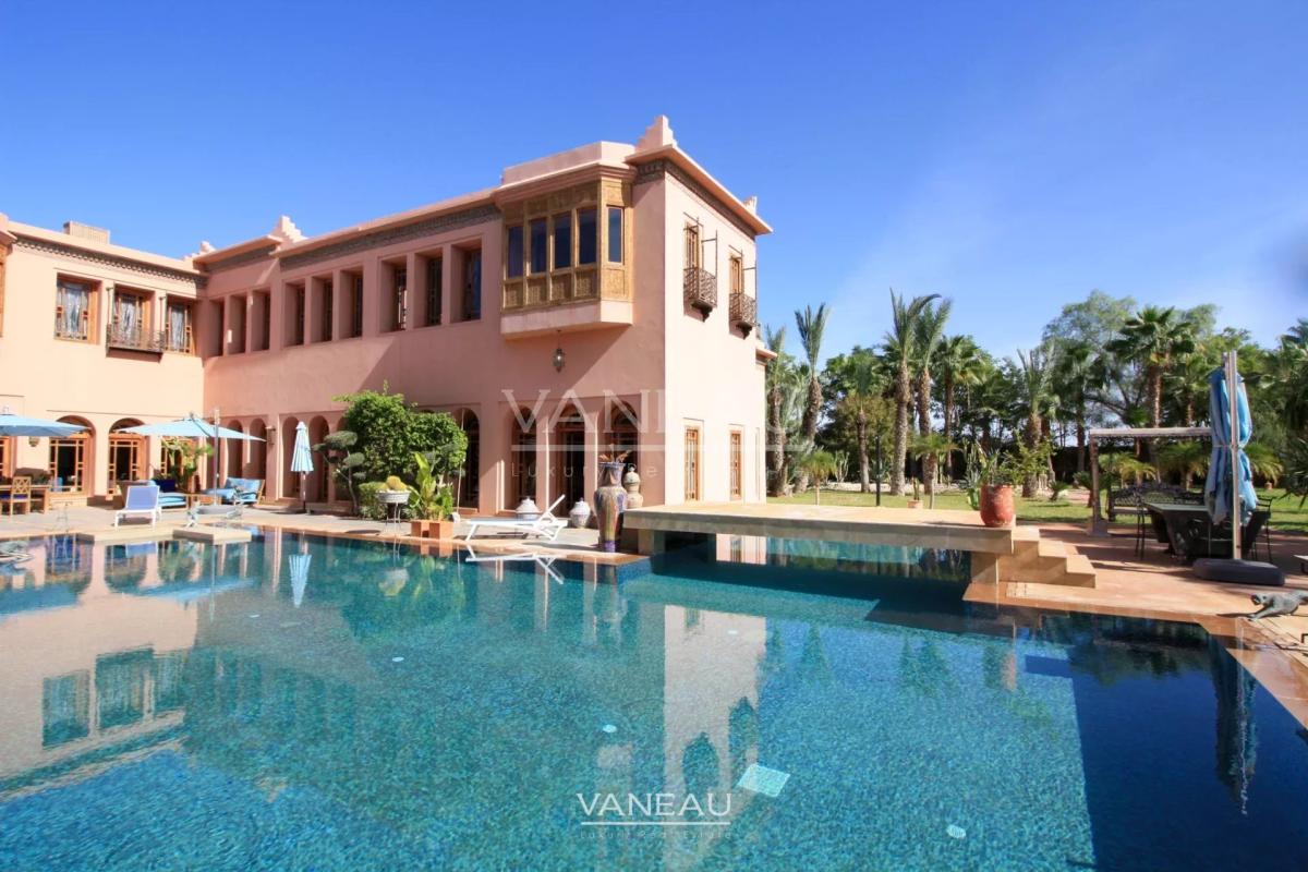BELLE DEMEURE À MARRAKECH À VENDRE AUX ALLURES D'UN PALAIS DES M