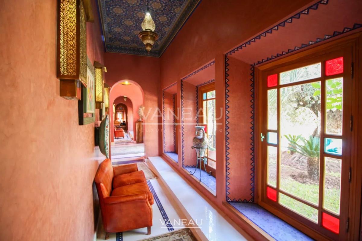 BELLE DEMEURE À MARRAKECH À VENDRE AUX ALLURES D'UN PALAIS DES M