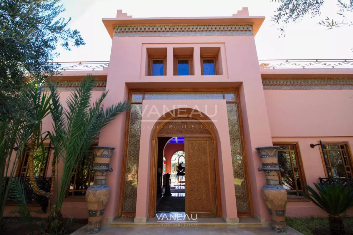 BELLE DEMEURE À MARRAKECH À VENDRE AUX ALLURES D'UN PALAIS DES M