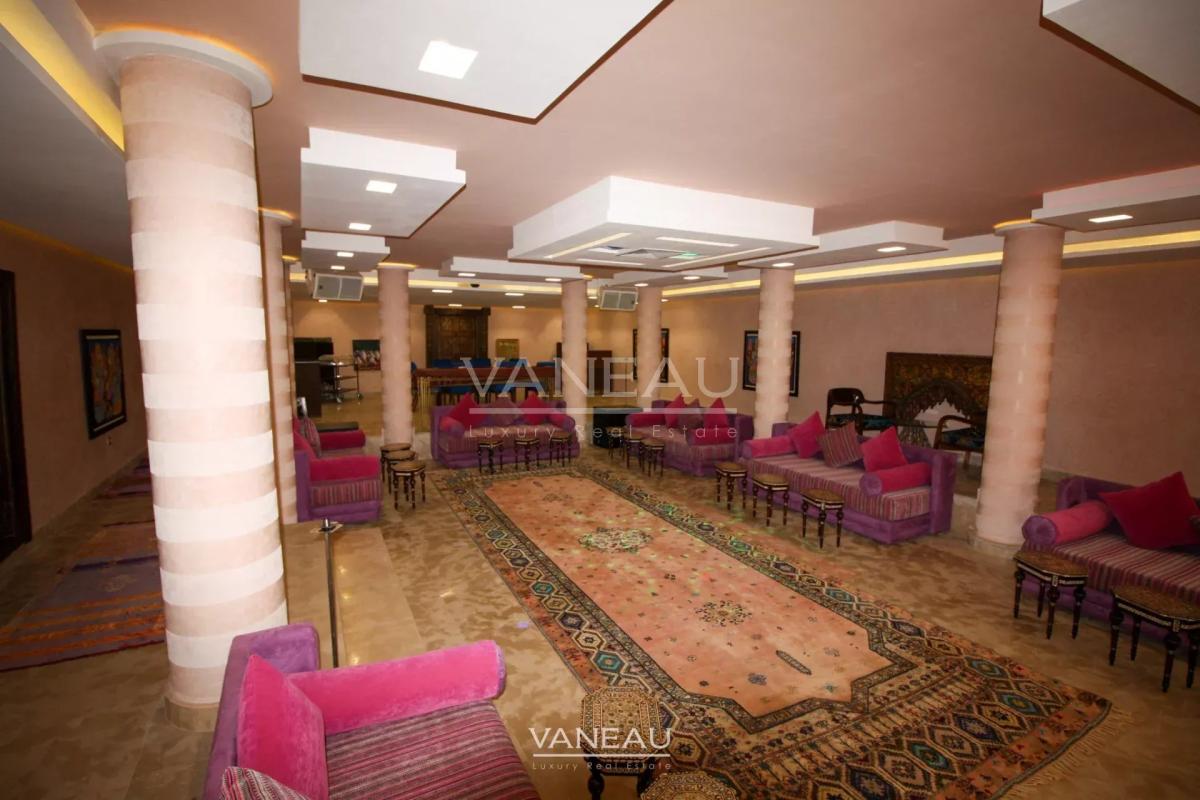 BELLE DEMEURE À MARRAKECH À VENDRE AUX ALLURES D'UN PALAIS DES M