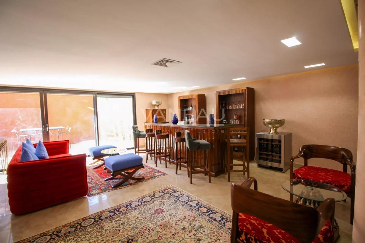 BELLE DEMEURE À MARRAKECH À VENDRE AUX ALLURES D'UN PALAIS DES M