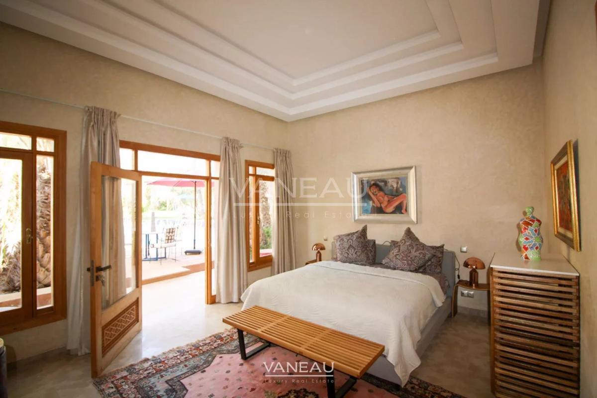 VILLA ARABO-ANDALOUS À VENDRE DANS LA PALMERAIE DE MARRAKECH