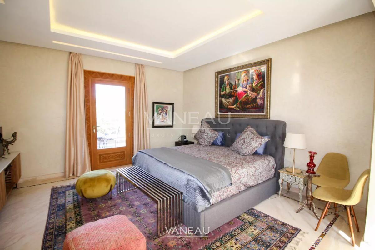 VILLA ARABO-ANDALOUS À VENDRE DANS LA PALMERAIE DE MARRAKECH