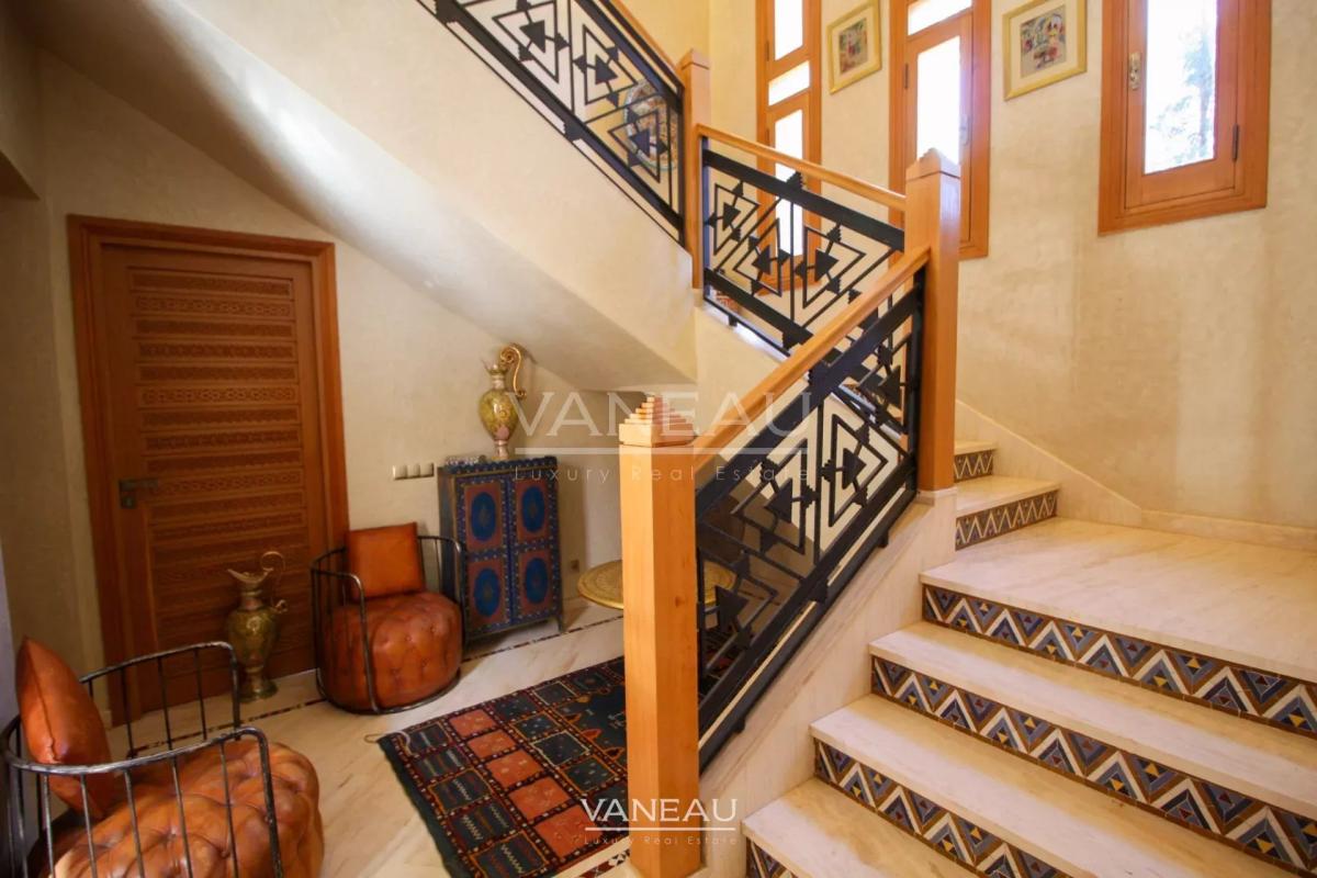 VILLA ARABO-ANDALOUS À VENDRE DANS LA PALMERAIE DE MARRAKECH