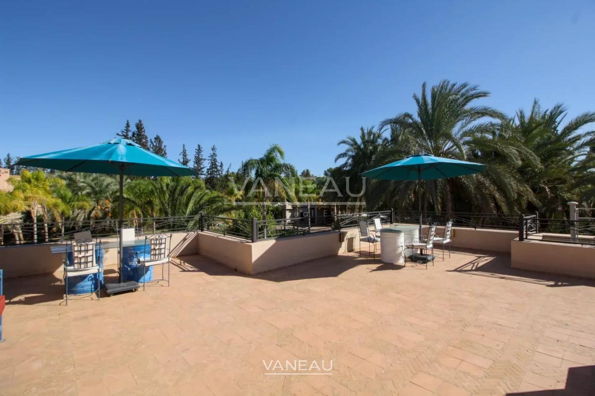 VILLA ARABO-ANDALOUS À VENDRE DANS LA PALMERAIE DE MARRAKECH
