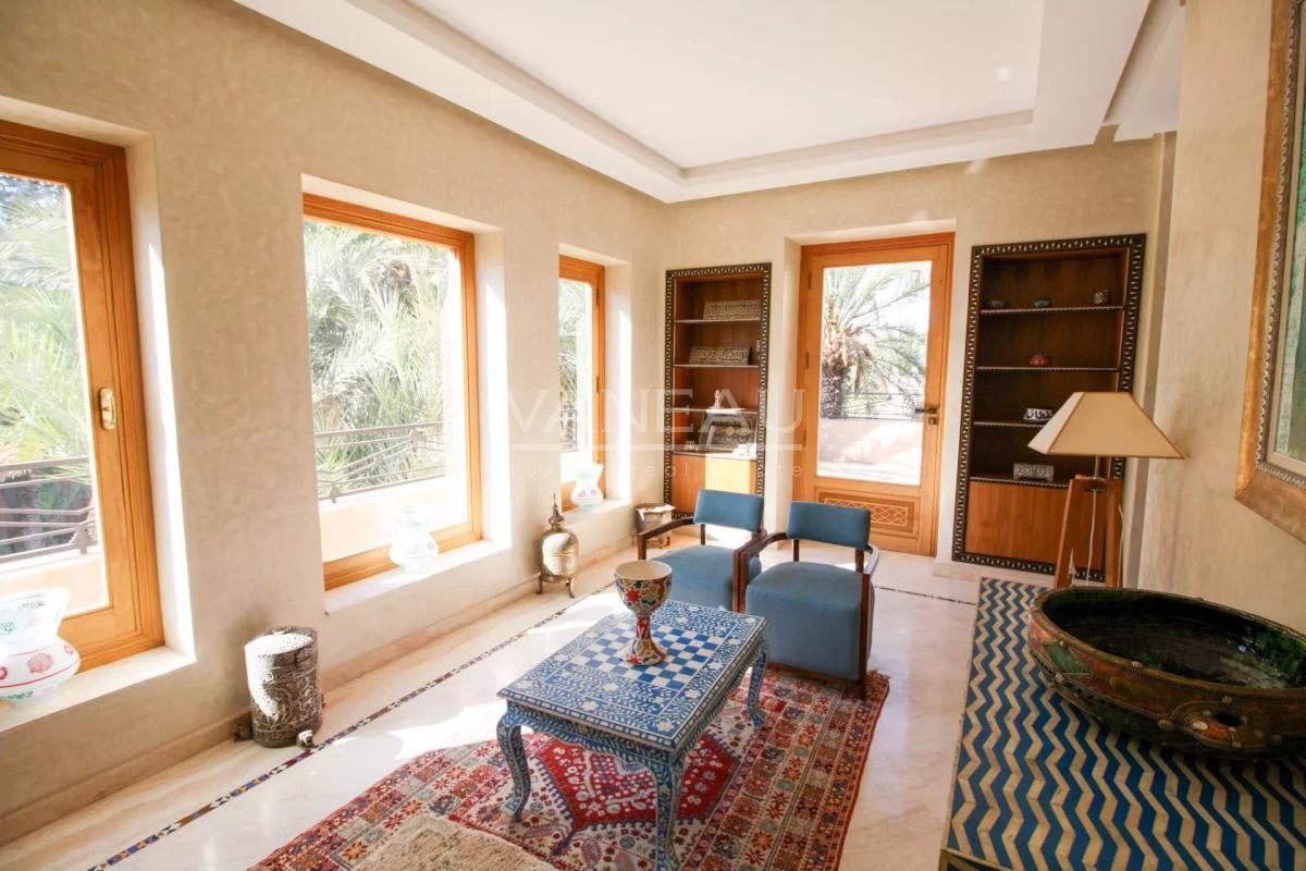 VILLA ARABO-ANDALOUS À VENDRE DANS LA PALMERAIE DE MARRAKECH
