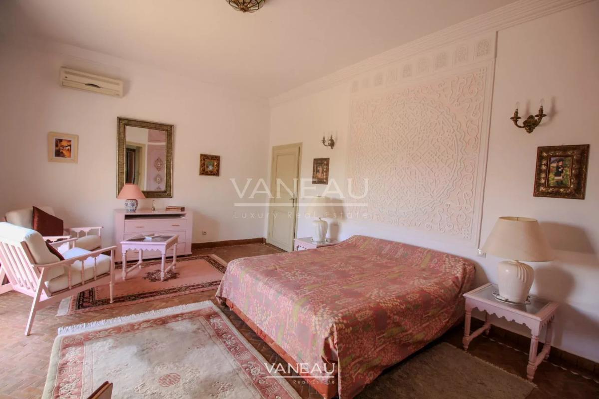 VILLA À VENDRE TYPE RIAD DANS LA PALMERAIE MARRAKECH