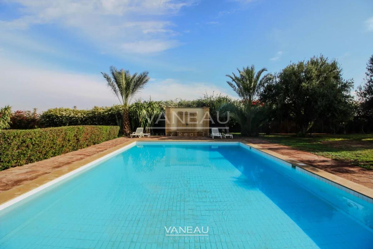 VILLA À VENDRE TYPE RIAD DANS LA PALMERAIE MARRAKECH
