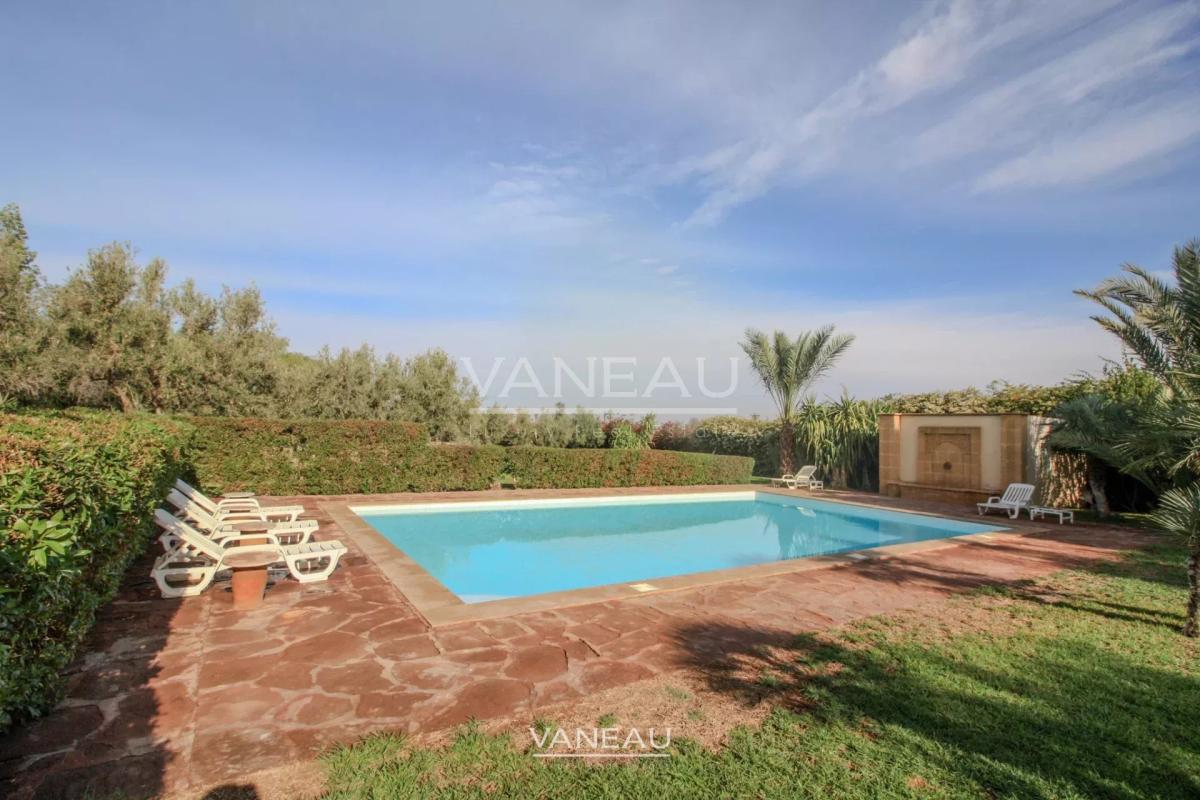 VILLA À VENDRE TYPE RIAD DANS LA PALMERAIE MARRAKECH