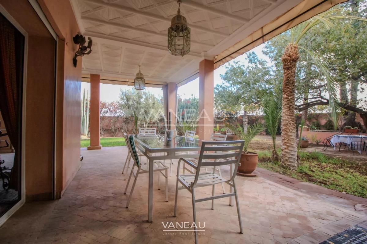 VILLA À VENDRE TYPE RIAD DANS LA PALMERAIE MARRAKECH