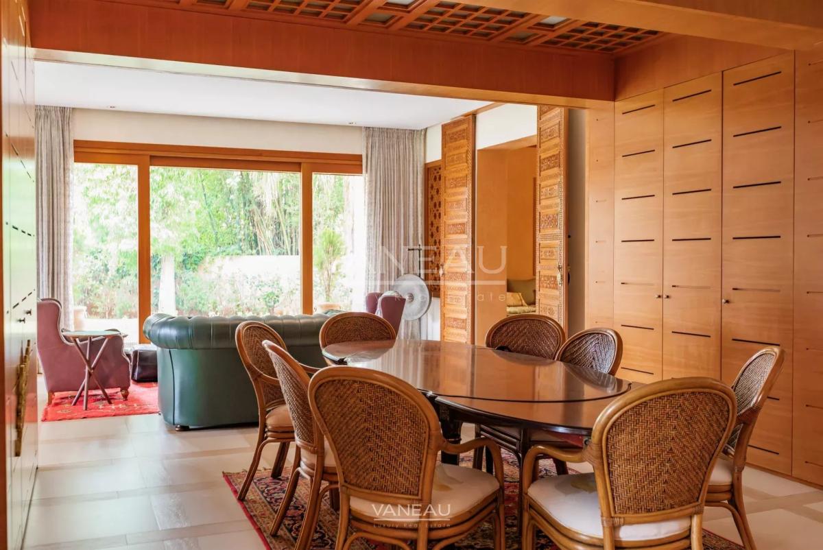 Superbe Villa Contemporaine Front de Golf