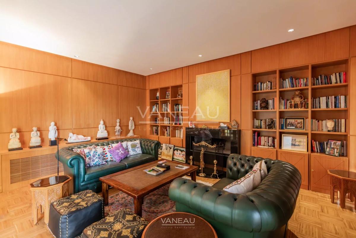 Superbe Villa Contemporaine Front de Golf