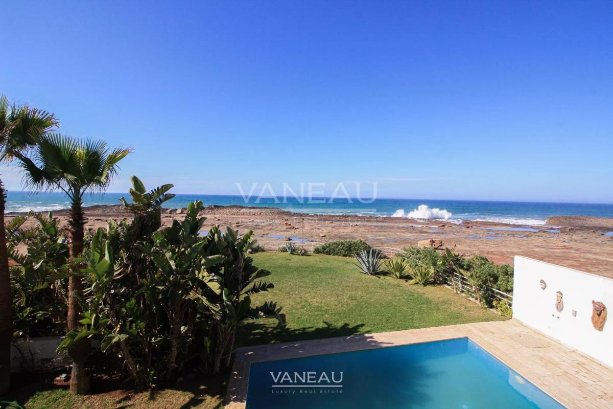 Villa d'exception pied dans l'eau a proximité de Rabat