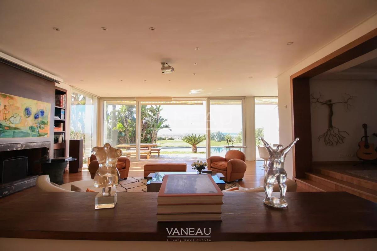Villa d'exception pied dans l'eau a proximité de Rabat