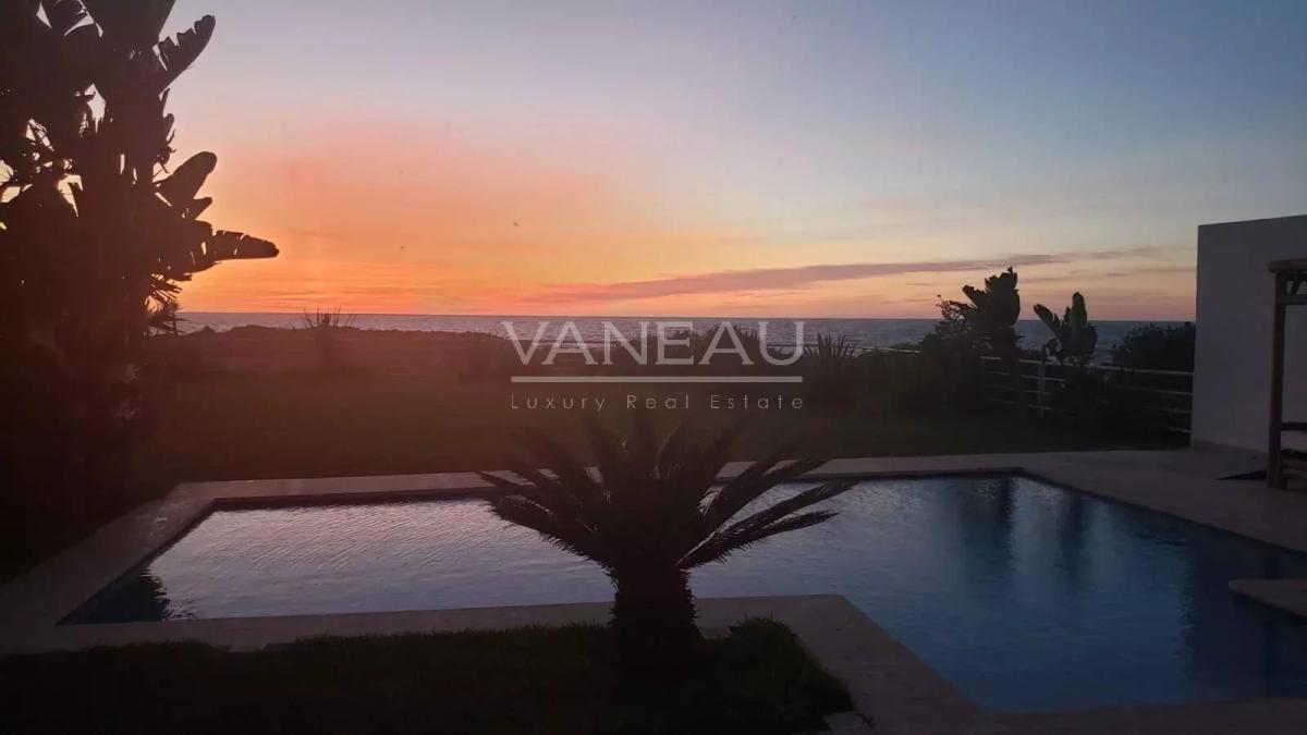 Villa d'exception pied dans l'eau a proximité de Rabat