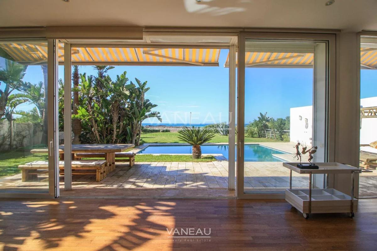 Villa d'exception pied dans l'eau a proximité de Rabat