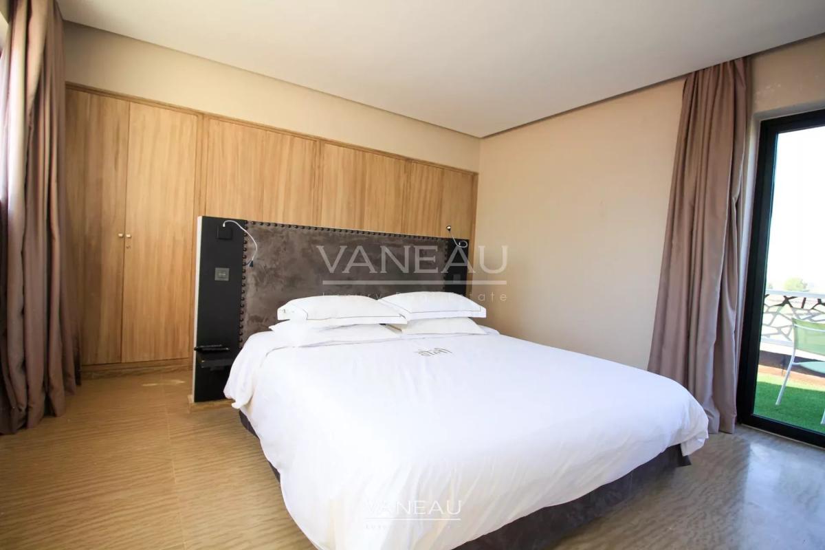 VENTE MAGNIFIQUE VILLA CONTEMPORAINE SUR GOLF