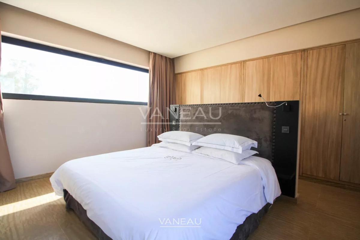 VENTE MAGNIFIQUE VILLA CONTEMPORAINE SUR GOLF